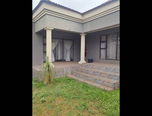 3 BEDROOM HOUSE FOR SALE IN NATURENA